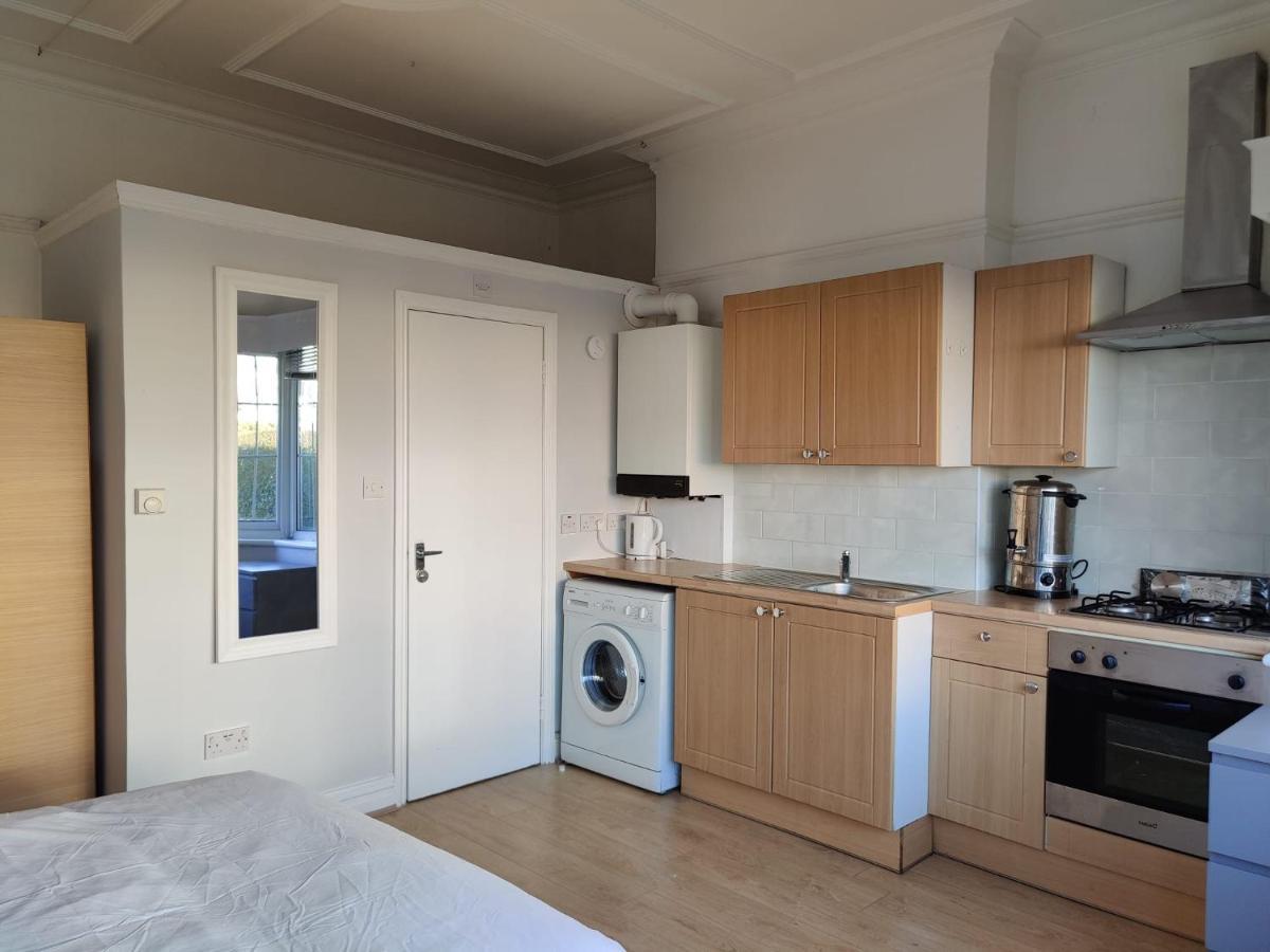 Studio On Golders Green Road Apartman London Kültér fotó